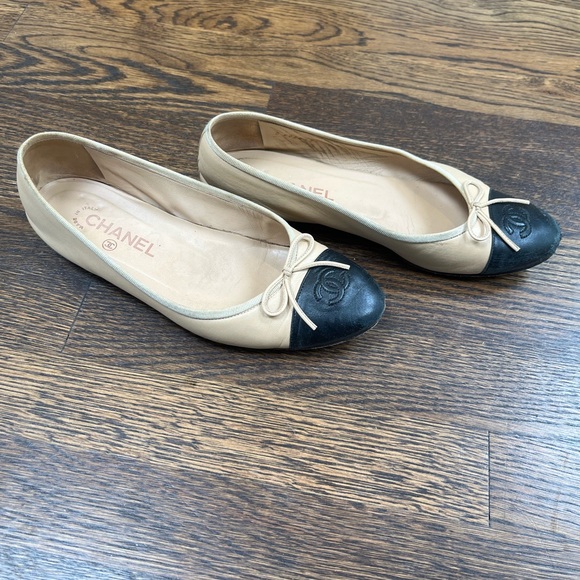 Tan and Black Chanel Ballet Flats - Picture 2 of 9